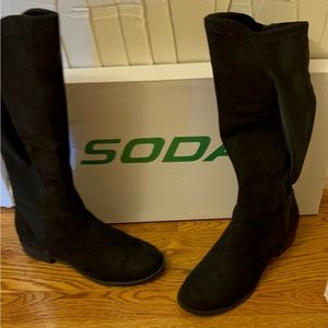 Black suede SODA boots!